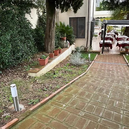 Fosca Umbra نارني