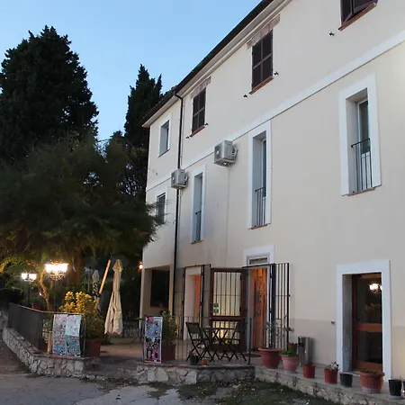 Fosca Umbra Séjour à la campagne *